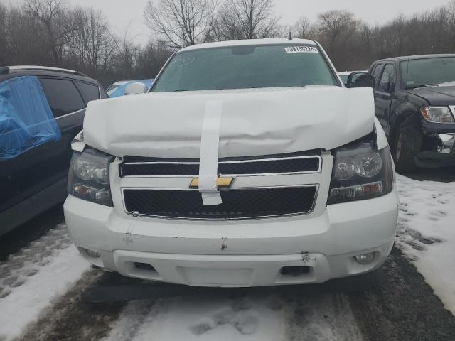 1GNSKBE02DR219865 - 2013 CHEVROLET TAHOE K1500 LT WHITE photo 5