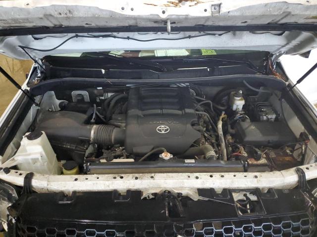 5TFRM5F10JX129647 - 2018 TOYOTA TUNDRA DOUBLE CAB SR/SR5 WHITE photo 11