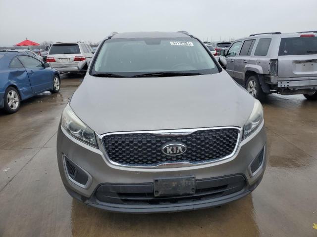 5XYPG4A55HG286073 - 2017 KIA SORENTO LX GRAY photo 5