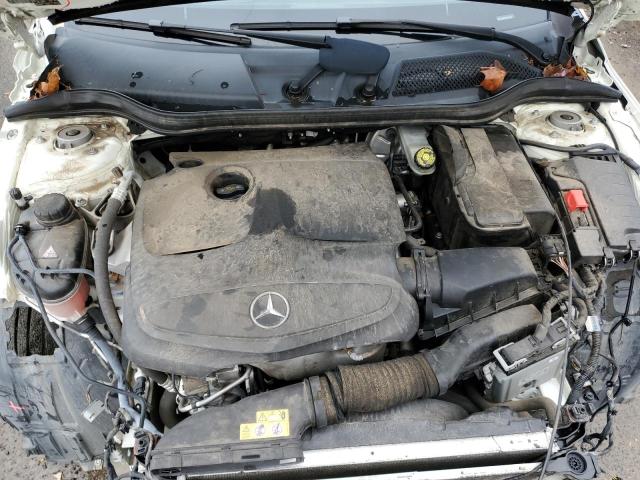 WDCTG4EB2HJ325369 - 2017 MERCEDES-BENZ GLA 250 WHITE photo 12