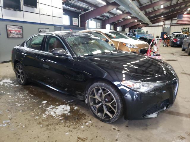 ZARFAEDN2H7557057 - 2017 ALFA ROMEO GIULIA Q4 黑色 照片 4