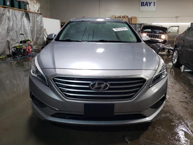 5NPE24AF1GH416257 - 2016 HYUNDAI SONATA SE SILVER photo 5