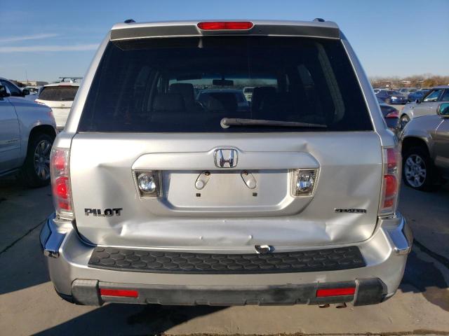 2HKYF18556H525817 - 2006 HONDA PILOT EX SILVER photo 6