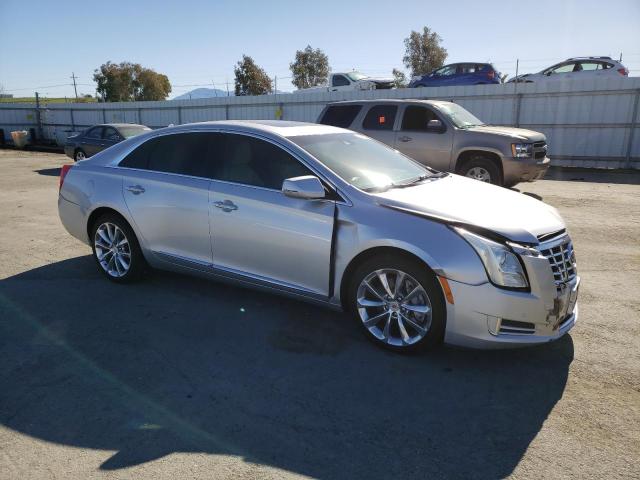 2G61S5S38D9112241 - 2013 CADILLAC XTS PREMIUM COLLECTION SILVER photo 4