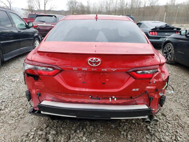 4T1S11AK6RU209806 - 2024 TOYOTA CAMRY SE NIGHT SHADE RED photo 6