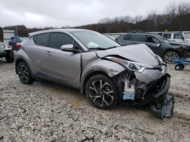 NMTKHMBX7JR018317 - 2018 TOYOTA C-HR XLE GRAY photo 4