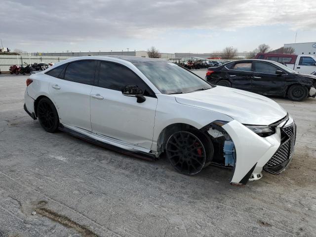 4T1FZ1FB2MU057034 - 2021 TOYOTA AVALON TRD WHITE photo 4