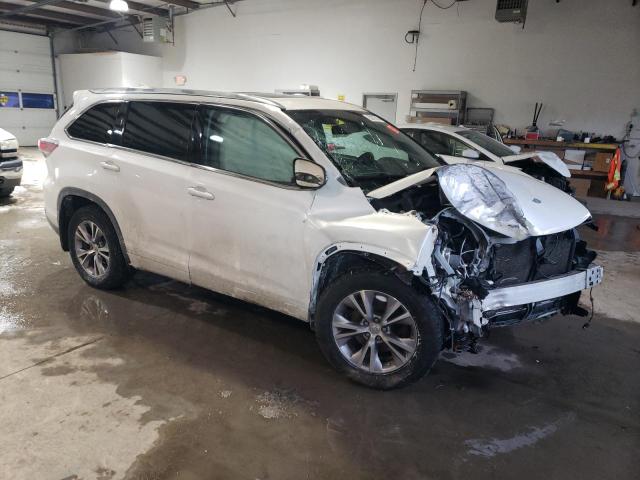 5TDJKRFHXFS214886 - 2015 TOYOTA HIGHLANDER XLE WHITE photo 4