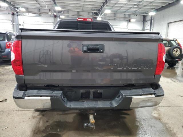 5TFUW5F15JX711828 - 2018 TOYOTA TUNDRA DOUBLE CAB SR/SR5 CHARCOAL photo 6