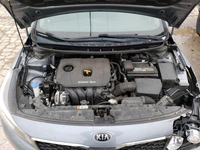 3KPFL4A76HE076264 - 2017 KIA FORTE LX GRAY photo 11