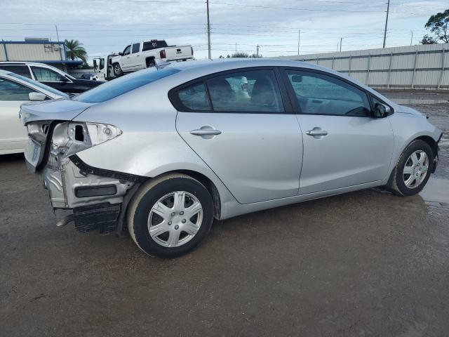 KNAFK4A60F5418940 - 2015 KIA FORTE LX SILVER photo 3