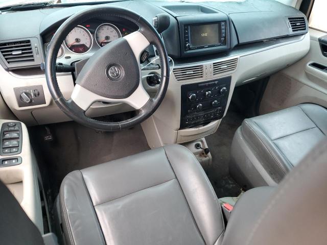 2V4RW3D1XAR395568 - 2010 VOLKSWAGEN ROUTAN SE SILVER photo 8