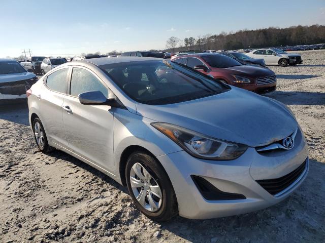 5NPDH4AE1GH750046 - 2016 HYUNDAI ELANTRA SE SILVER photo 4