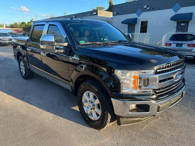 1FTEW1CB6JFC55208 - 2018 FORD F150 SUPERCREW BLACK photo 4