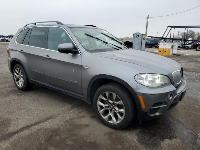 5UXZV4C58D0E09409 - 2013 BMW X5 XDRIVE35I GRAY photo 4