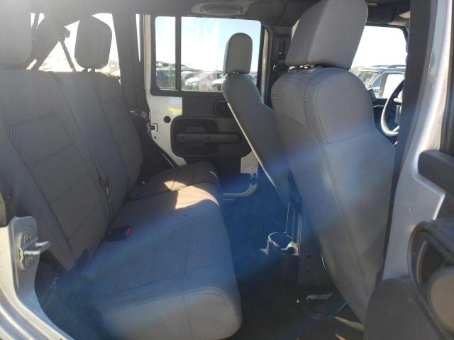 1J4GB591X7L143073 - 2007 JEEP WRANGLER SAHARA SILVER photo 11