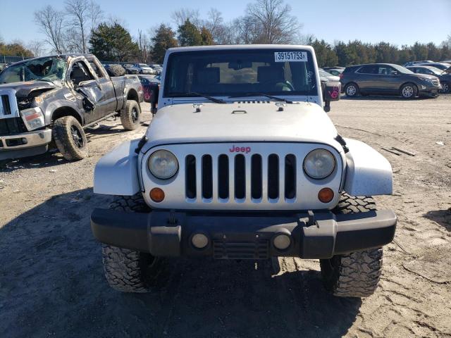 1J4GB591X7L143073 - 2007 JEEP WRANGLER SAHARA SILVER photo 5