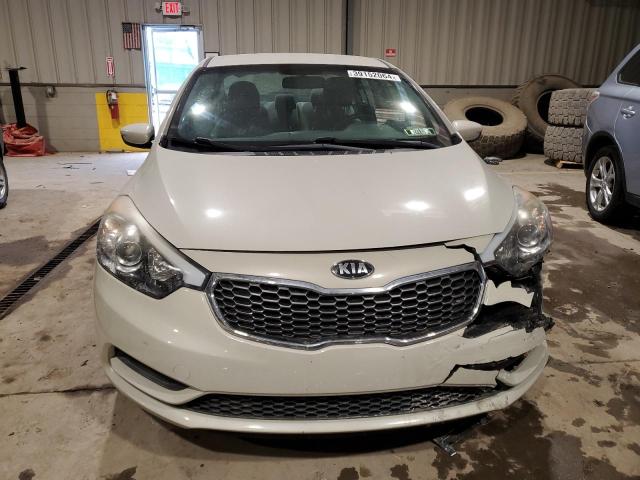 KNAFK4A60F5259062 - 2015 KIA FORTE LX BEIGE photo 5