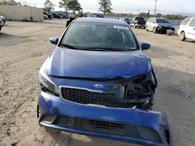 3KPFK4A73JE198718 - 2018 KIA FORTE LX BLUE photo 5