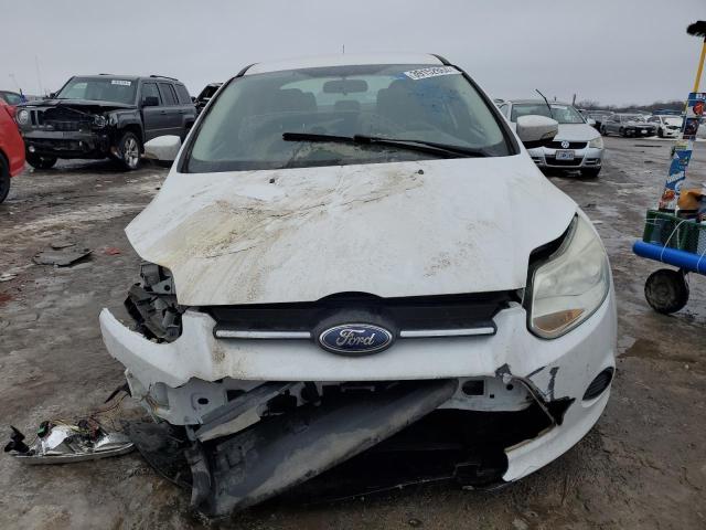 1FADP3F22DL139452 - 2013 FORD FOCUS SE WHITE photo 5