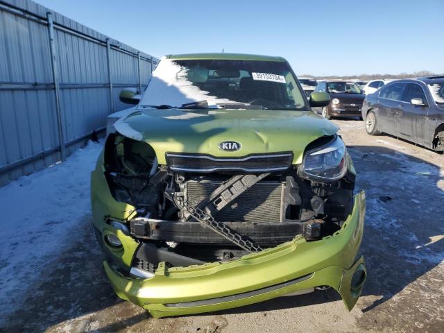 KNDJP3A52H7878804 - 2017 KIA SOUL + GREEN photo 5