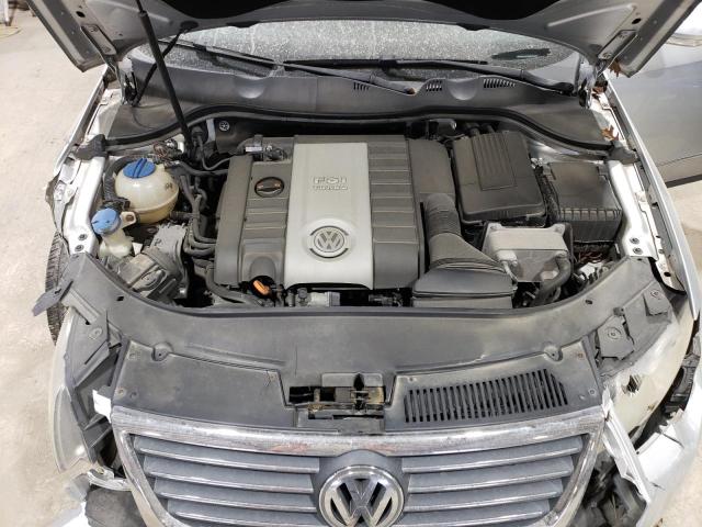 WVWAK73C98P056275 - 2008 VOLKSWAGEN PASSAT KOMFORT SILVER photo 11