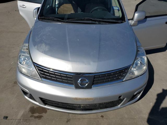 3N1BC13E09L489631 - 2009 NISSAN VERSA S SILVER photo 11