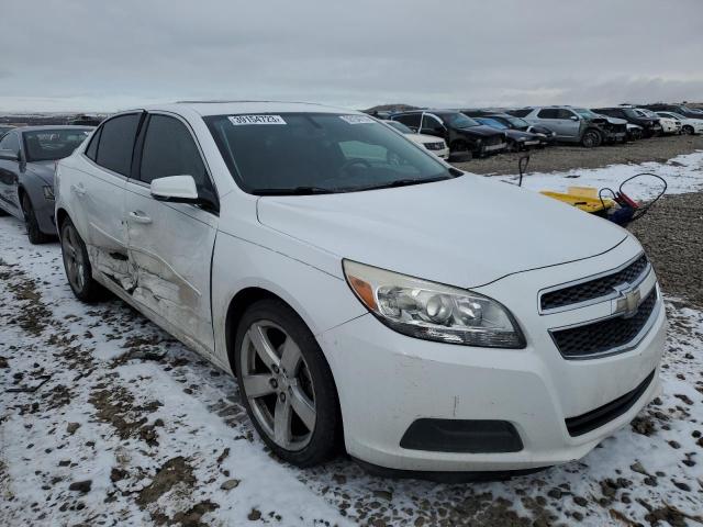 1G11C5SA4DF276143 - 2013 CHEVROLET MALIBU 1LT WHITE photo 4