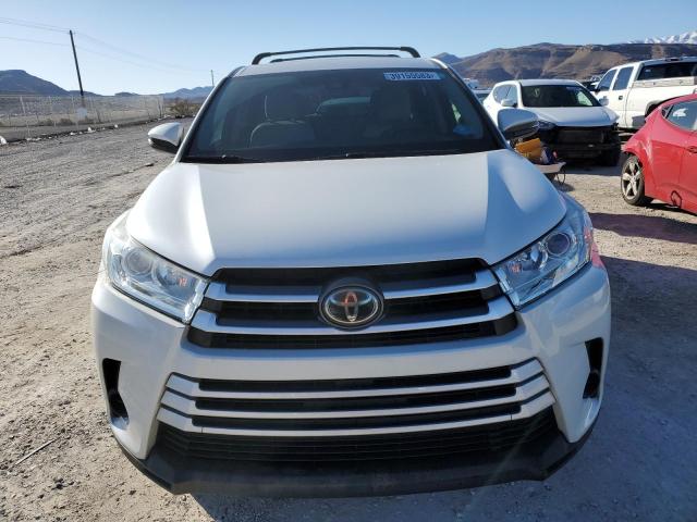 5TDZZRFH9HS230384 - 2017 TOYOTA HIGHLANDER LE WHITE photo 5