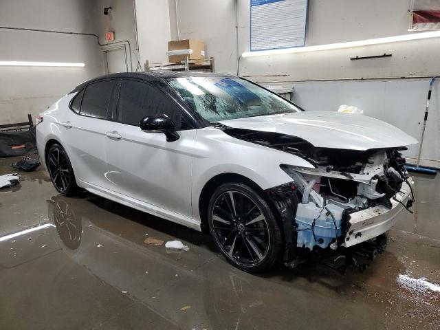 4T1K61BK3LU003351 - 2020 TOYOTA CAMRY XSE WHITE photo 4