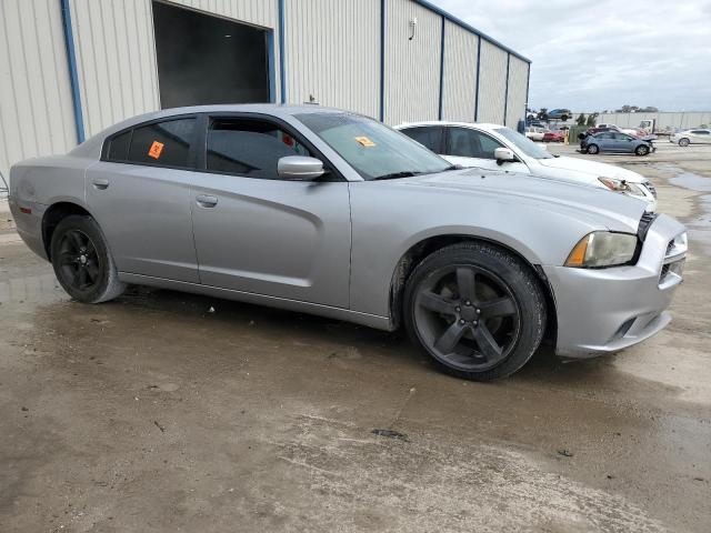 2B3CL3CG0BH548238 - 2011 DODGE CHARGER SILVER photo 4