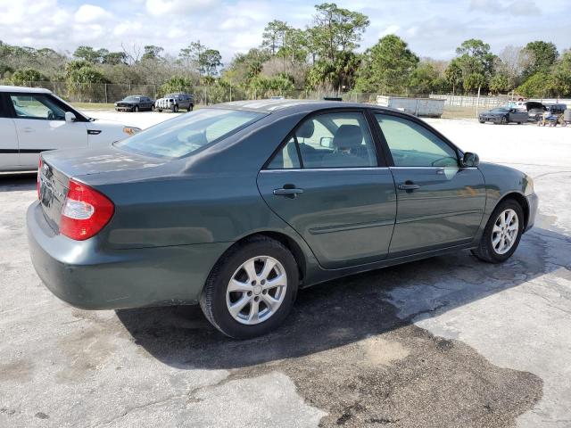 JTDBE32K820078037 - 2002 TOYOTA CAMRY LE GREEN photo 3