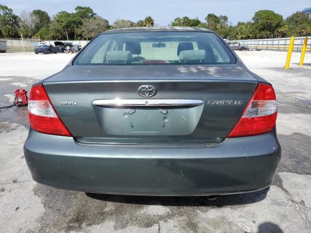 JTDBE32K820078037 - 2002 TOYOTA CAMRY LE GREEN photo 6