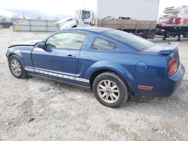 1ZVFT80N675362520 - 2007 FORD MUSTANG BLUE photo 2