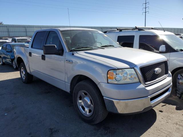 1FTPW12567KD52929 - 2007 FORD F150 SUPERCREW SILVER photo 4