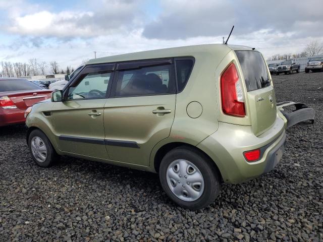 KNDJT2A54D7630781 - 2013 KIA SOUL GREEN photo 2