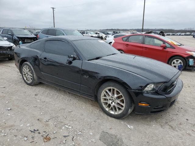 1ZVBP8AM5D5256760 - 2013 FORD MUSTANG BLACK photo 4