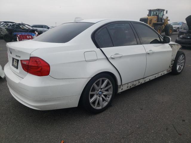 WBAPH5C59AA439203 - 2010 BMW 328 I SULEV WHITE photo 3