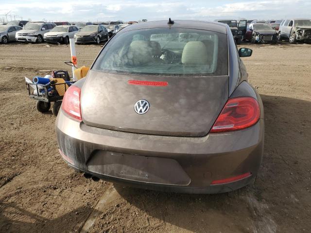 3VWJX7AT9EM632031 - 2014 VOLKSWAGEN BEETLE BROWN photo 6