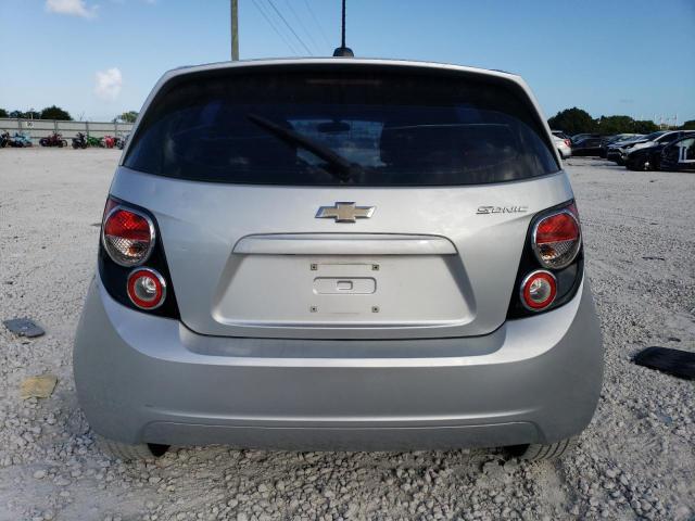 1G1JA6SH0G4182205 - 2016 CHEVROLET SONIC LS SILVER photo 6