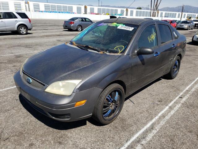 1FAFP34N47W152311 - 2007 FORD FOCUS ZX4 GRAY photo 2