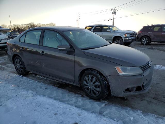 3VWBX7AJ7BM109010 - 2011 VOLKSWAGEN JETTA SE BROWN photo 4