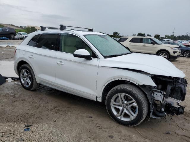 WA1ANAFY5K2134707 - 2019 AUDI Q5 PREMIUM WHITE photo 4