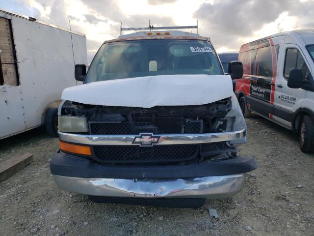 1GBHG31UX61211053 - 2006 CHEVROLET EXPRESS G3 WHITE photo 5