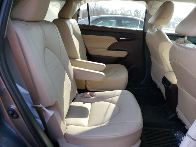 5TDGZRBH7NS560999 - 2022 TOYOTA HIGHLANDER XLE 灰色 照片 11