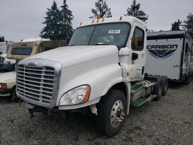 1FUJGECV58LZ09925 - 2008 FREIGHTLINER CASCADIA 1 WHITE photo 2