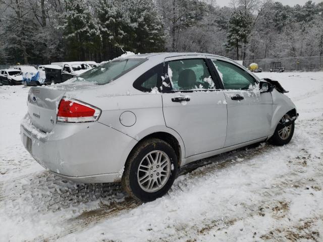 1FAHP3FN1BW140552 - 2011 FORD FOCUS SE SILVER photo 3