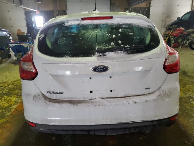 1FADP3K29EL335976 - 2014 FORD FOCUS SE WHITE photo 6