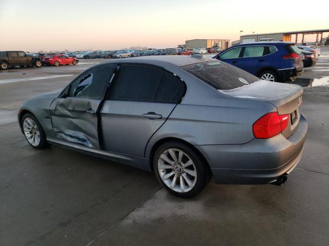 WBAPH7C58BE682989 - 2011 BMW 328 I GRAY photo 2