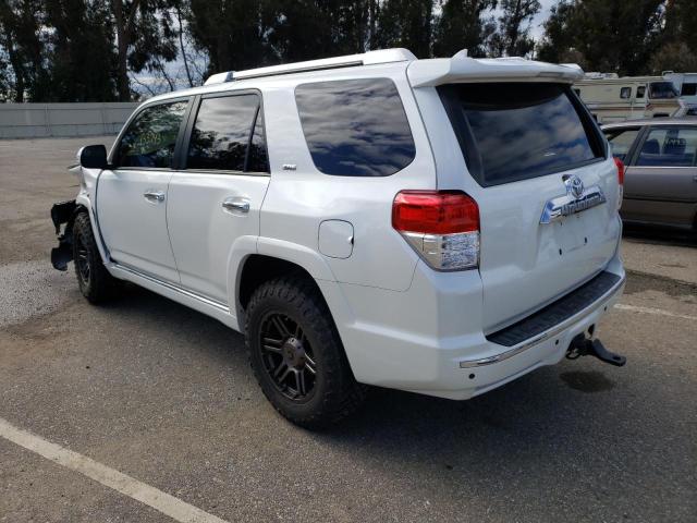 JTEZU5JR5D5056218 - 2013 TOYOTA 4RUNNER SR5 WHITE photo 2